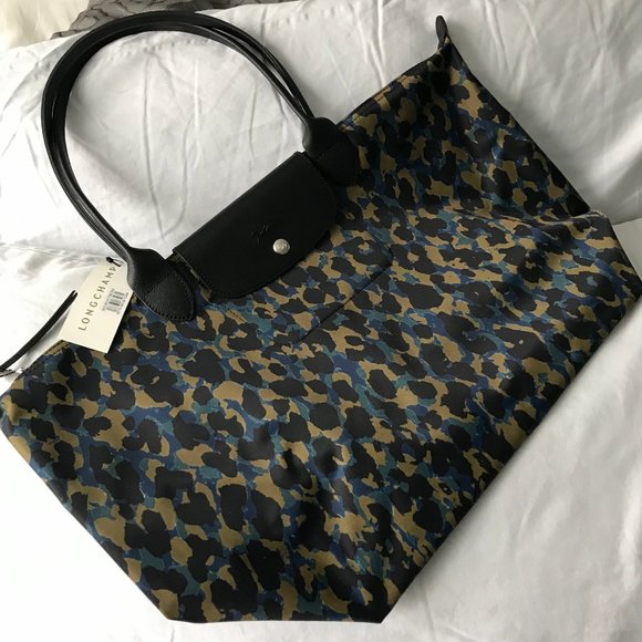 Authentic Longchanp Large Le Pliage Shoulder Tote - Picture 1 of 2